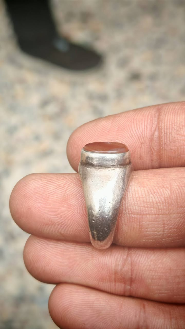 يماني طبيعي ١٠٠٪ وعليها خط ابددداع وصياغا قديمه وثكيله
بغداد مدينة الصدر ***********
