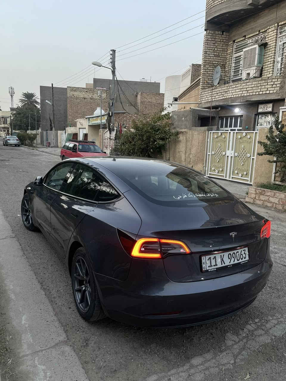 تسلا مودل 3
مديل 2023
ماشية ٣٠ الف كيلو مو ميل
تك ماطور اون لاين اخر تحديث السيارة
حادث سيارة موضح ب صور كل القطع مبدلات لون بدون صبغ عدة جاملغ الخلفي اليمنة بي كلير اثر شخوط موضح ب صور وصبغ ربع التكمة فقط
رقم بغداد باسمي السعر ١٥٥وبيها مجال 
***********
