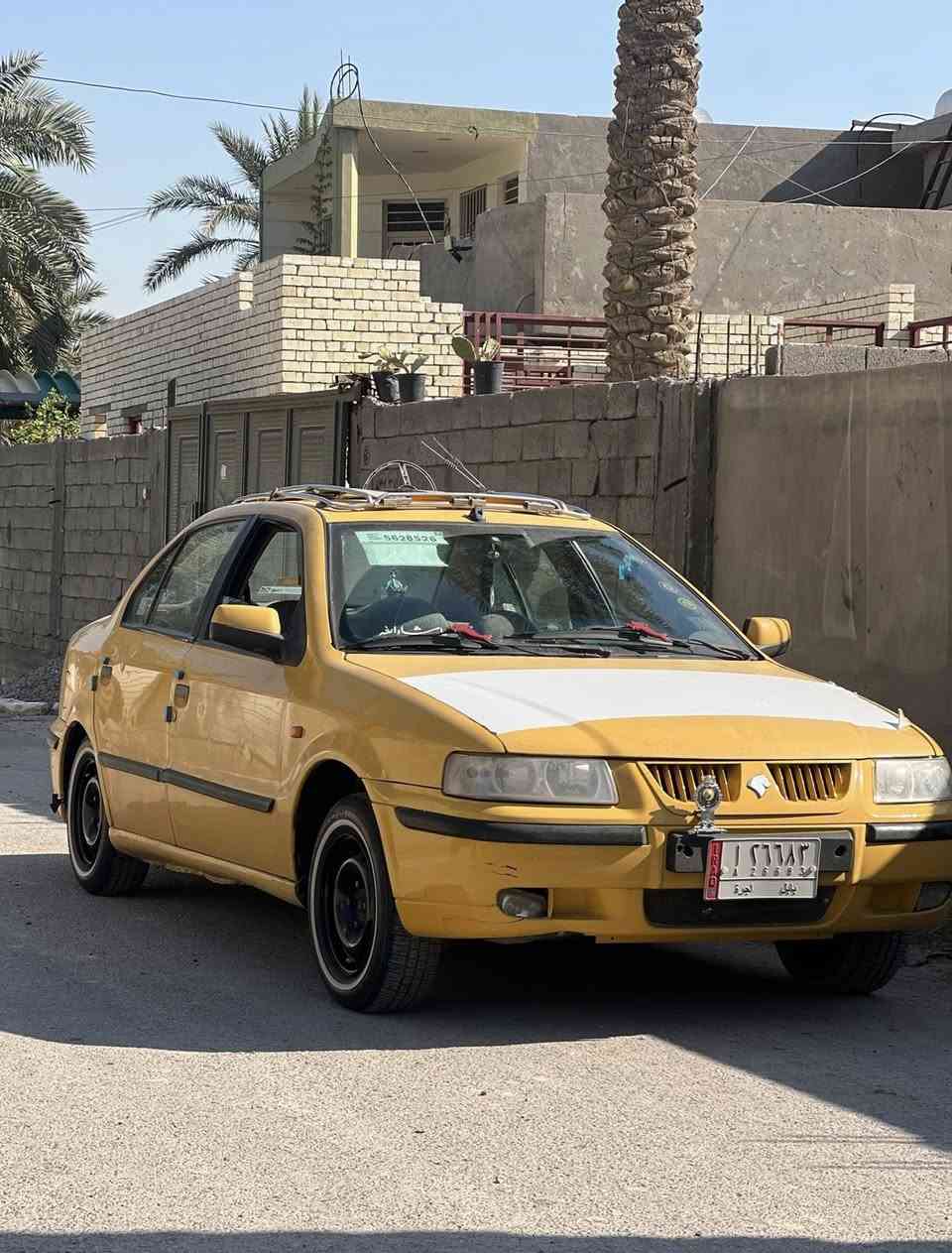 لسلام عليكم
سمند موديل 2011، مصفّرة هيئة وغرامات.
السيارة جاهزة من كل النواحي، ما ناقصها برغي.
المحرك ما بيه لا تبخير ولا تنقيص، الصدر جديد.
التدفئة والتبريد كلها شغّالة، الكهربائيات كلها شغّالة.
السيارة بيها تحوير ويل 14.
بيها صبغ بالجلمغ (الصدر)، ومعمّر جميع الخياسات.
رقمها  بابل – مشروع وطني.النكليزي
باسمي، مداور.ثاني يوم 
 أني موجود ببغداد.
السعر 40 وبيه مجال.***********
أبيع بدون سيباية
