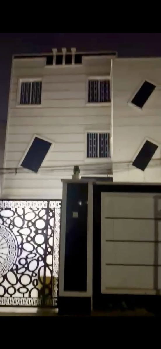 السلام عليكم بيت #للبيع عكادة 📍المشتل موقع مميز✨
المساحة 120متر…..واجهة 6م ونزال 20م
(بيت طابق لاول 👉🏻كراج للسيارة وحديقة وستقبال وهول ومطبخ وخدمات  صحيةومساحة درج ومنور على طول المنزل )
(الطابق الثاني 👉🏻 2غرف نوم ومساحة بين الغرفتين ومساحت درج وخدمات صحية )
(الطابق الثالث 👉🏻يحتوي على بيتونة وسطح على مساحة المنزل )
.
.
.
الموقع# المشتل _خلف كنيسة الصعود 📍
.
.@
للستفسار مراسلة الصفحة او اتصال بلرقم ***********
