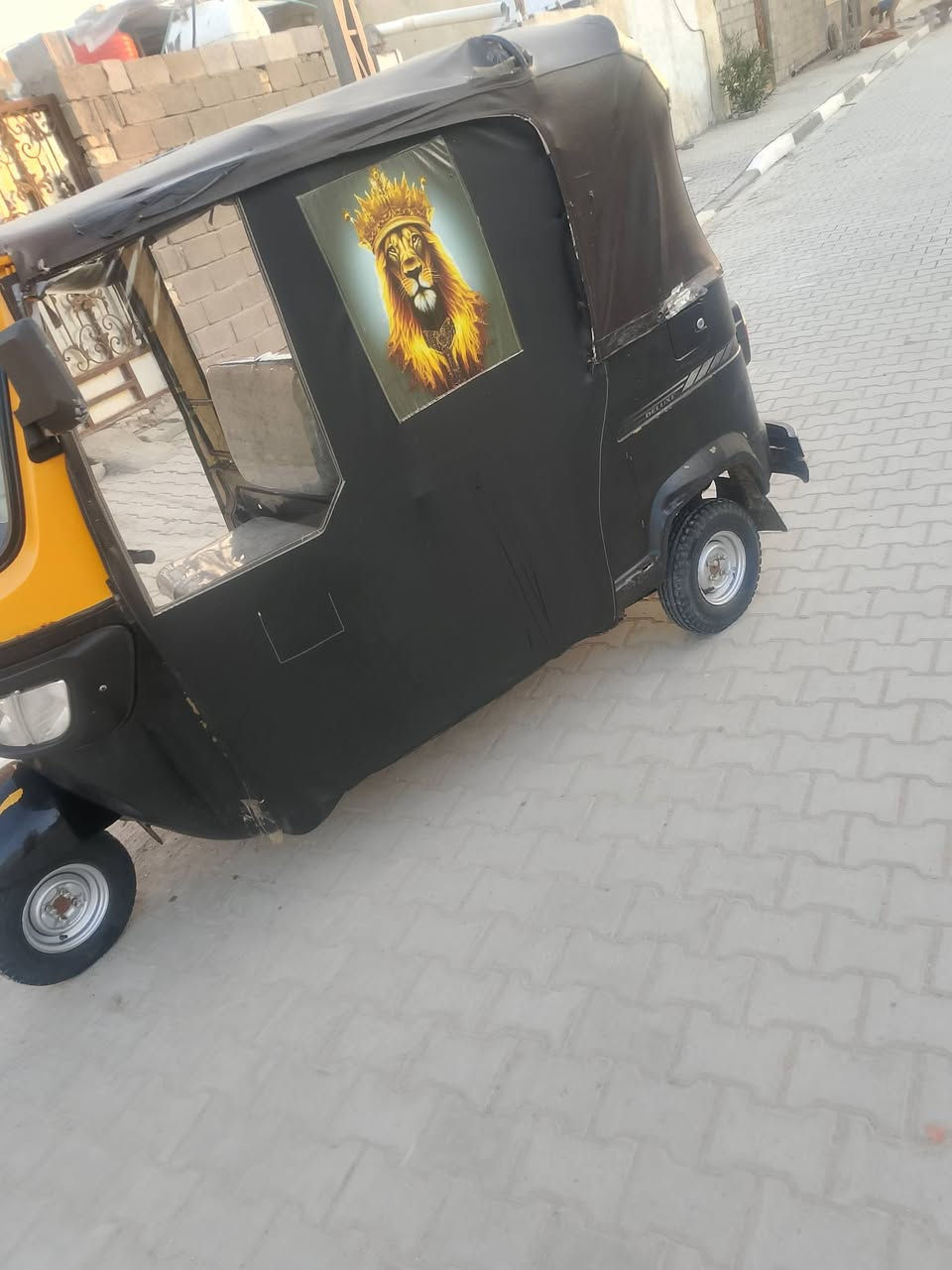 تكتك. موديل 20 رقم وسنوية بكان بصرة حيانية سعر 4 ونص وبيهة مجال لشراي *********** هذام رقمي
