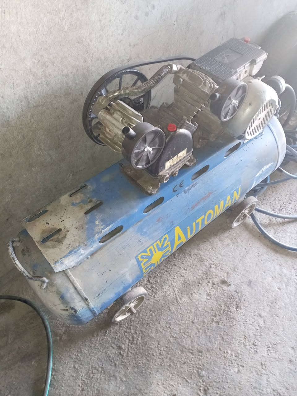 السلام وعليكم
كبريسر البيع الحجم ١٢٠
سرط الشغل التصال ***********
عنوان تكريت فلكه العلم
مقابل السايلو الذره
