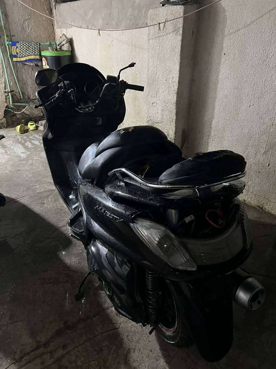 السلام عليكم دراجه للبيع دراجه شغاله بس من دوسلها تتطفه ابيع كوم حديد السعر 600 وبيها مجال مكاني جسر ديالى القديم ***********
