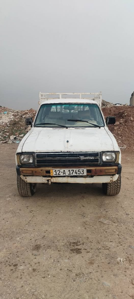 السلام عليكم بيكم تيوتا استاوت للبيع موديل 81 سنويه عظم رقم جديد كابون بانزين شرط التحويل مكينه وكير شرط شاصي شرط السعر 25 شراي اتصل ***********
