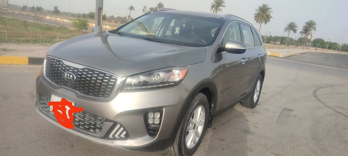 السلام عليكم 
سورنتو وارد امريكي 
6سلندر 
7 راكب 
موديل 2019
 لون رصاصي غير محدد
گير 8نمر 
 أربع وضعيات قيادة سمارت ايكو كوفورت سبورت
رادار جانبي 
اشاير مري
مكينة GDI 
ويل 17 
تخم تاير جديد 
باتري جديد 
تبريد فول 
رقم بغداد باسمي
للتواصل والسعر *********** اتصال او واتساب او ماسنجر
