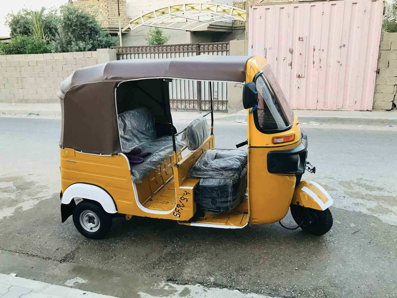 سلام عليكم تكتك مديل ٢٠شهر ١١تكتك نضيفه مثل ما شوفوهه كهربايات كله شغال ضفيره جديده سلف جديل التكتك عله ايدي مال جناي كله جديد بيهه دوشمه جديده سعرهه ٧ وربع وبيهه مجال بكاني بغداد الشعله رقمي ***********

