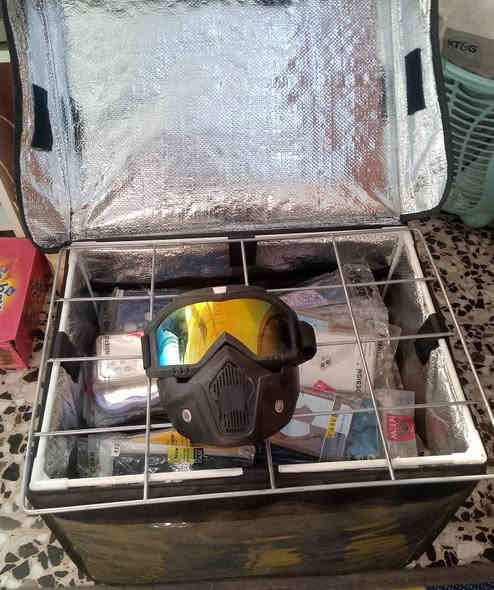 السلام عليكم صندوق جديد للبيع مع سيبايه مع مناظر بسعر 35 الف عنواني زعفرانيه شارع معهد رقم الهاتف ***********
