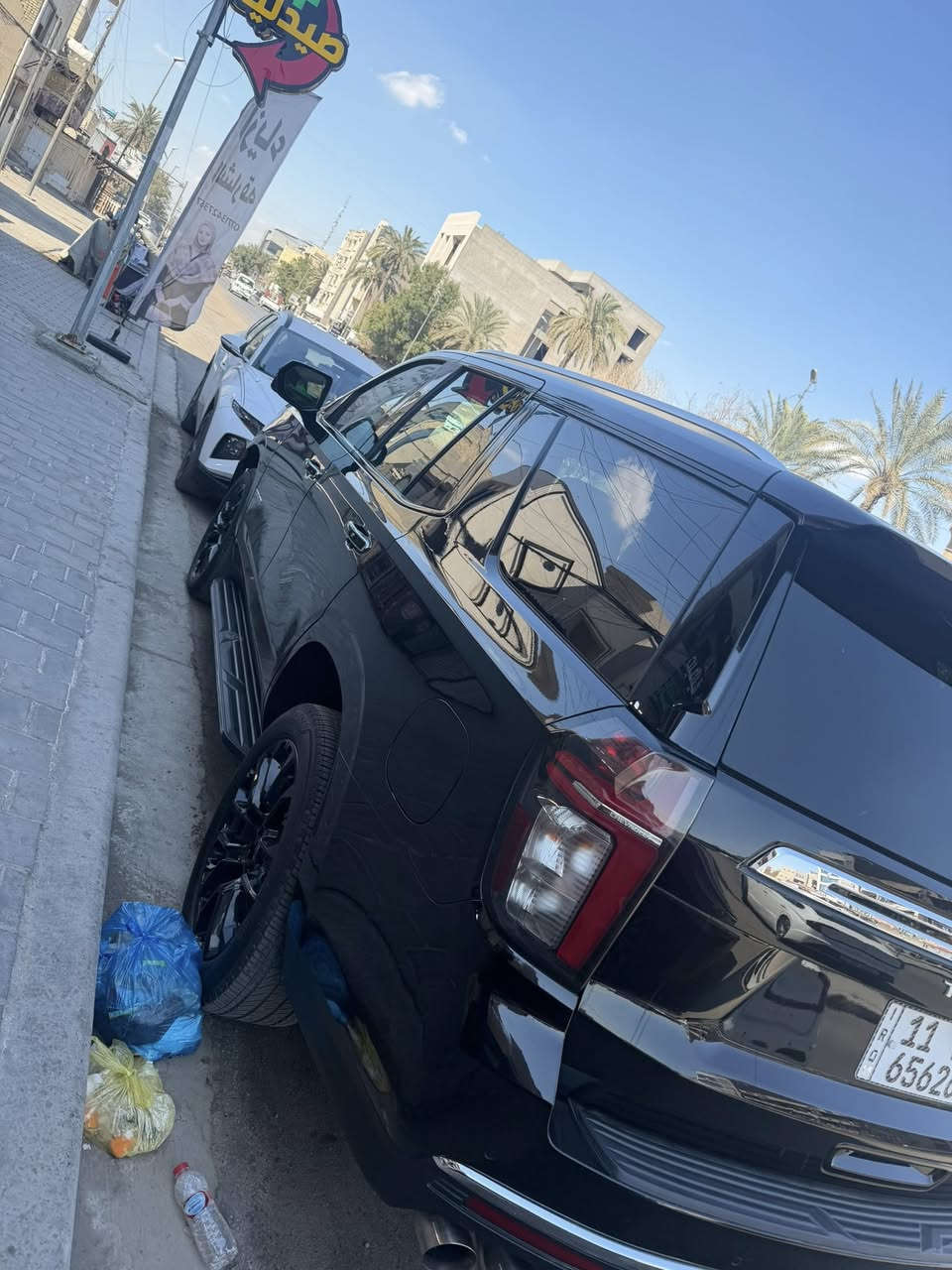 تاهو 2023 مواصفات premier فول 5300V8
حادثه بنيد وجاملاغ 

السياره جديده 

مواصفات السياره 

بنوراما 

اشارة بالمري

6 بصمات تشغيل و ابواب و صندوق 

تشغيل عن بعد 

جنطه كهرباء 

داخل جلد كشنات منفصل vip هيتر وتبريد

 ستيرن هيتر 
  

خزن ميموري لكشن السائق 

كامره خلفيه 

حساس امامي خلفي 

رادار امامي تحديد مسار يعني بيها قياده ذاتيه 

رادارات جانبيه نقطه عمياء مع خاصية الفرميله الذاتيه 

اوتو ستوب

هاند بريك كهربائي 

تحكم ستيرن كامل 

شاشه كبيره  كاربلي و انرويد اوتو   

السياره جدآ جديده  

و جاهزه من كل النواحي 

مكان السياره بغداد 

السعر( 460)
ارخص تاهو 2023 

للاستفسار :

***********
