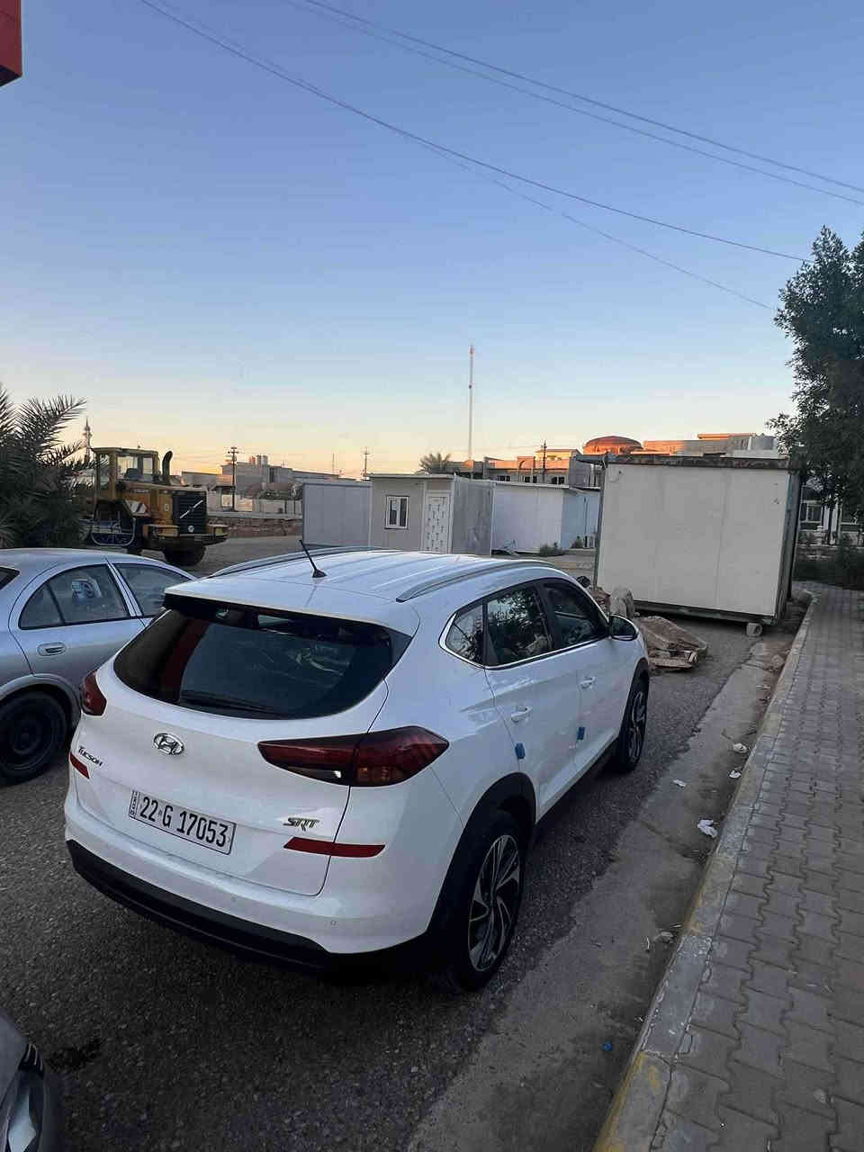 سلام و عليكم 
توسان ٢٠١٩ رقم و سنوية جديد و كوبون بنزين موجود ماشي ٩٠ الف سيارة بدون صبغ بس بيها ٥سم بيها تعديل pdr
سيارة فول مواصفات 
كشن كهرباء 
حساس امامي و خلفي 
وايرليس جارج
بصمة بلادي عدد ٢
مراية شفط
محرك و كير كفالة
سعر ٢٠٢ $ بي مجال بسيط
مكان سيارة كركوك
***********
***********واتساب
مكلفه بل نشر خابر صاحب كركوك, العراق
