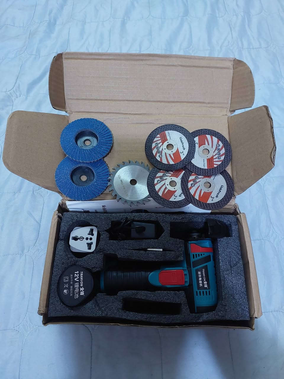 للبيع كوسرة شحن 75 ملم برشلس مو فحمات السعر ب 35


**إذا كنت صاحب هذا الإعلان وتريد حذفه لأي سبب، رجاءا أرسل رسالة إلى الدعم الفني**