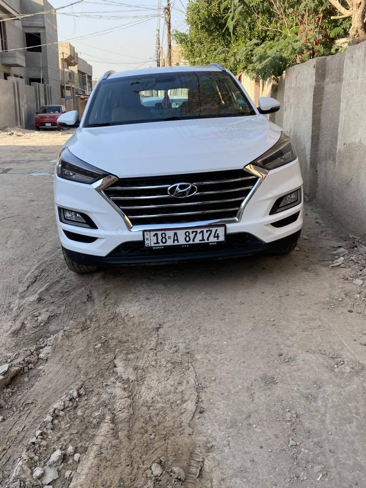 السلام عليكم للبيع توسان 2019 شركه الكاصد رقم بابل ماشيه 69 الف سياره جديده مكفوله كفاله من الصبغ والبارد 
مكاني بابل مركز  
مواصفات 
داخل صاج
شاشه جبيره 
تحكم ستيرن جهتين 
كراسي كهرباء 
كامره خلفيه 
كامره اماميه 
خمس عدسات 
لد نهاري 
بصمه ابواب 
بصمه تشغيل 
دخول ذكي 
محرك 2000 دوش المرغوب 
سعره 197 وبيه مجال 
علماً  السياره بسمي 
هاذا رقمي 
***********
