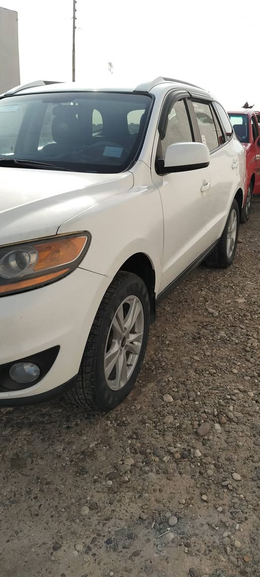 السلام عليكم سنتافي موديل ١١ سنويه ل٢٩ صبغ اربع قطع بدون دواخل محرك سته دوش ٣٥٠٠ خمسه راكب  السعر ١٣٠ وبيه مجال ويرهم مراوس حسب القناعة مكان السياره تكريت رقم الهاتف ***********    ***********
