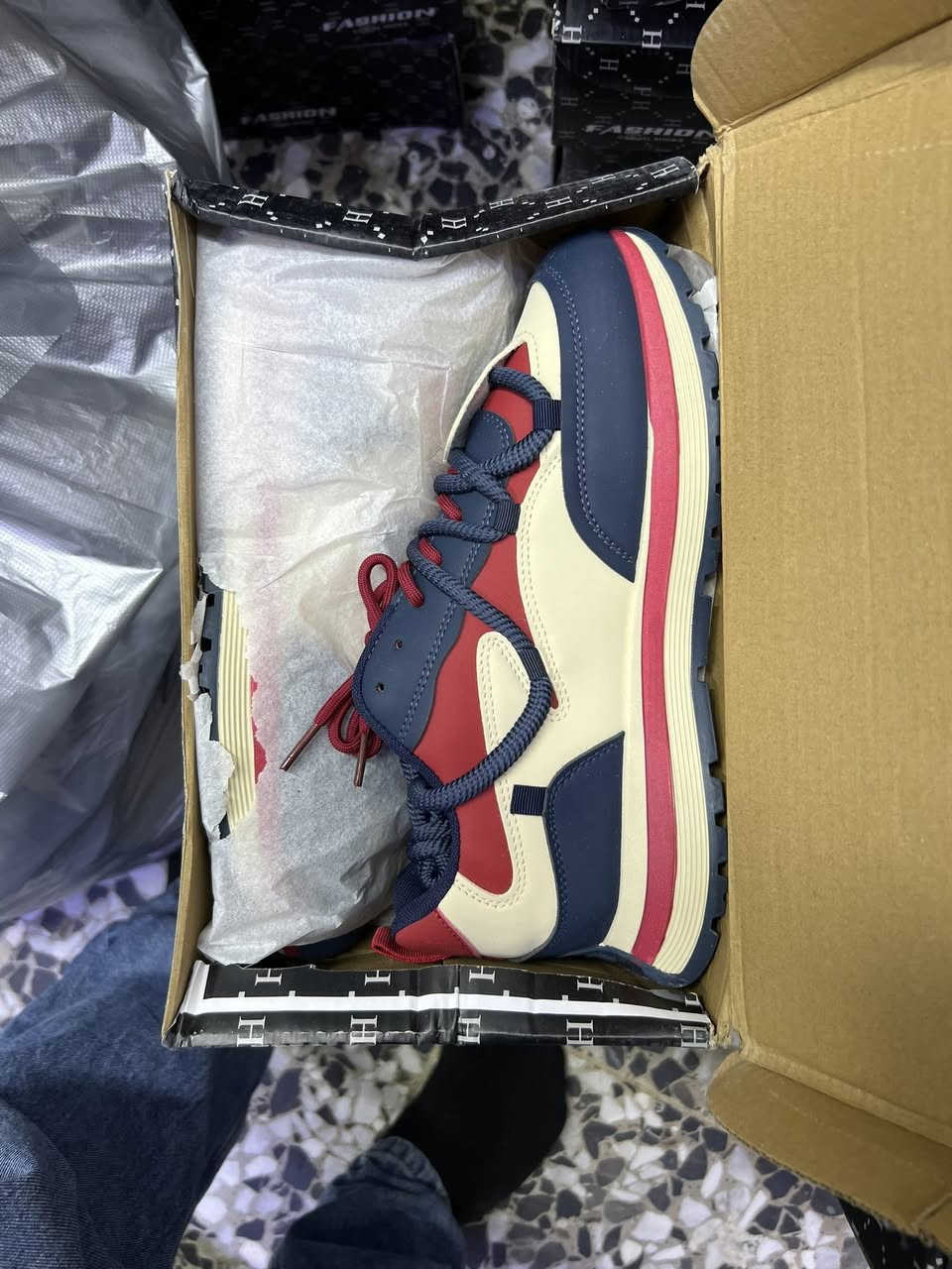 بني سياكه سعر 10 العنوان الشعب حي البساتين شارع شيخ منهل  ولادي بناتي رجالي شبابي 

انستا xb12hkتكتوك ***********
