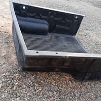 عندي هذني للبيع ابطانه مال بدي ما كراند تايكر وعندي هذا المحجر هم مال ...