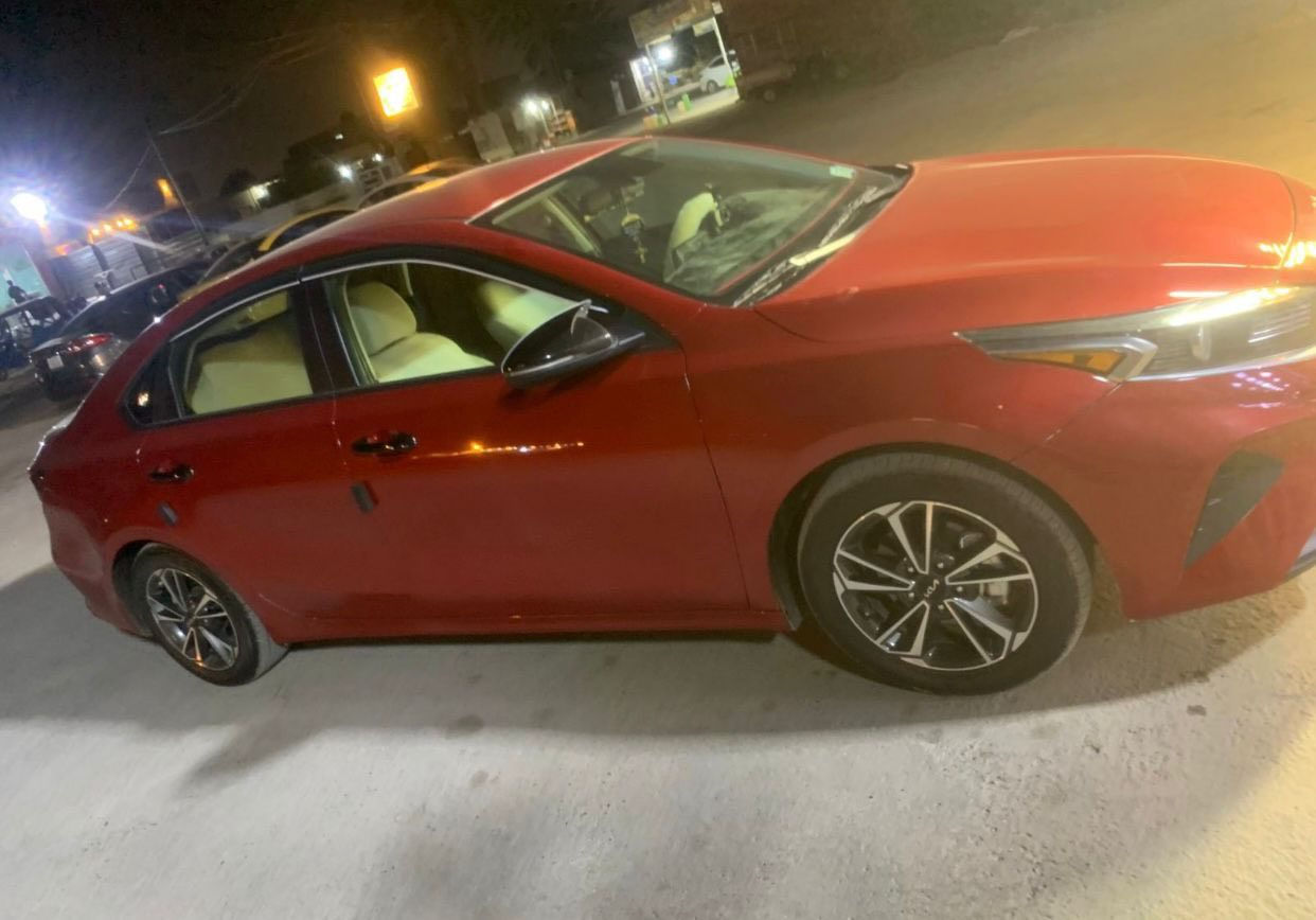 السلام عليكم
للبيع كيه فورتي موديل ٢٠٢٤ 
عداد المسافه ١٧ الف 
حادثها قطعه وحده جاملغ السايق مبدل ومصبوغ والبنيد بي شويه صبغ فوك لايت 
السعر ١٥٨ $ وبيها مجال للشرايه الطيبين 
العنوان بغداد الدوره هور رجب 
رقم الهاتف *********** انتصال +وتساب
