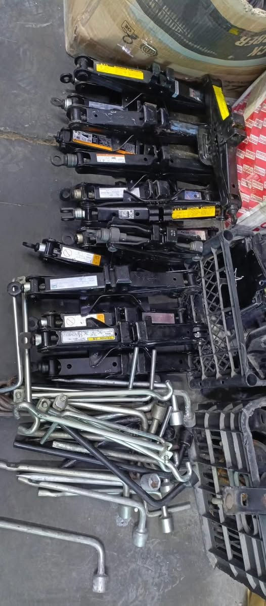 تعلن شركه 🇮🇴طوكيو ⚠️للادوات الاحتياطيه
عن اعاده افتتاحها بسبب ضروف الصيانه🔔🔔🔔
***********

***********المبيعات ***********

تعلن اداره #شركه #طوكيو  عن وصول كافه ادوات تويتا حديث♣️قديم
🧡👋لاندكروز/برادو/كامري/كورلا/افلون/نحله/بيكاشو/اوريون/ كروان/ يارس / فورنر/ فورجنر/ تندرا/ توكاما/

توجد ورشه صيانه متكاملة 🌎
