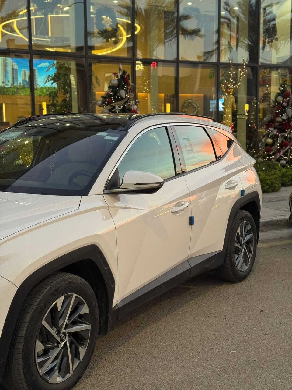 السلام عليكم للبيع سياره توسان خليجي موديل ٢٠٢٤ فول مواصفات السياره ماشيه ٥٠ الف كم السعر ٢٢٥ بي مجال 
للاتصال فقط لا يوجد واتساب ***********
