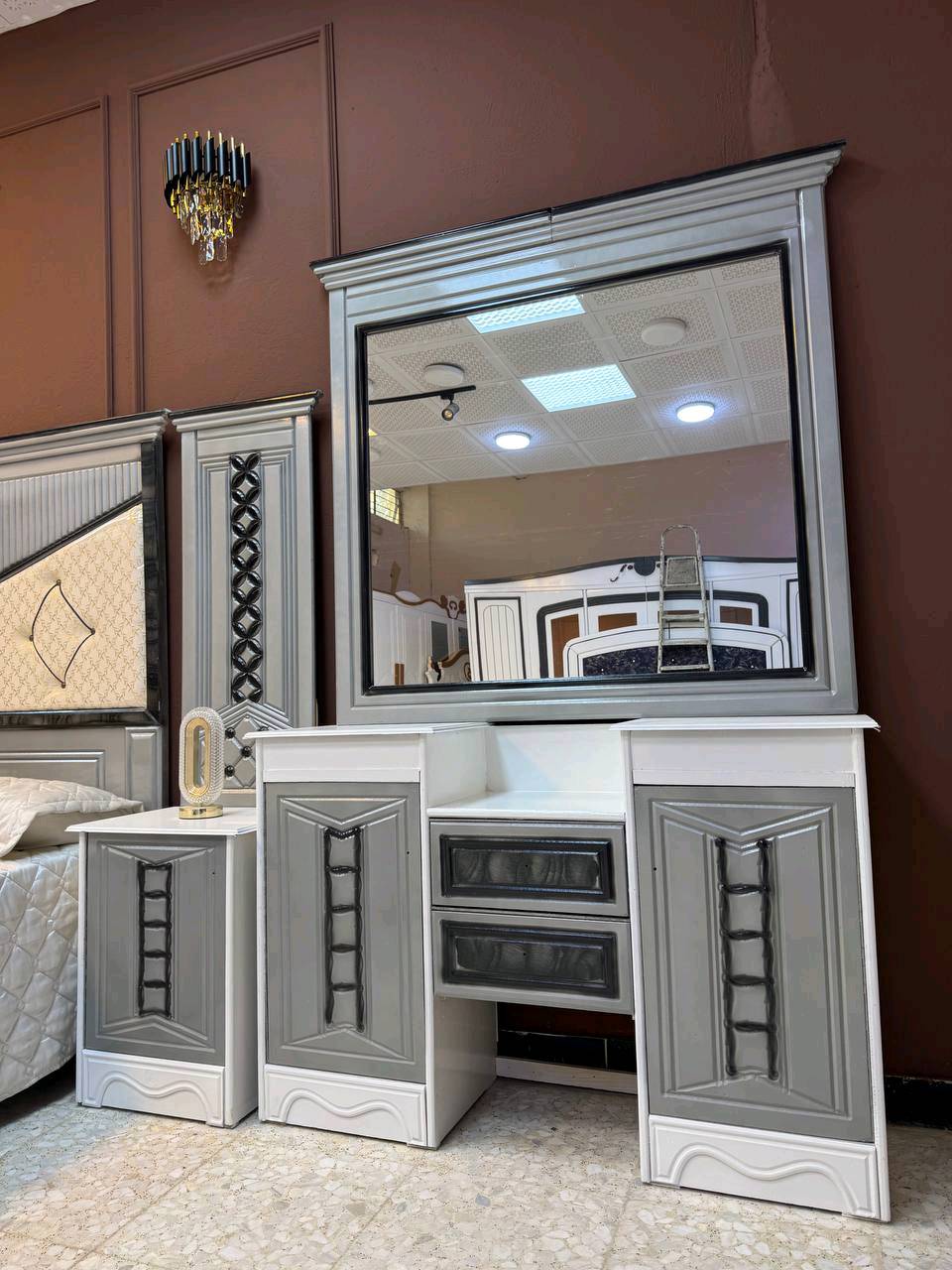 السعر // مليون و100

🔅تفاصيل الغرفة المرمري  ....

 خارج ٤ملم ام دي اف 🔺
وداخل صاج ٣ملم 
صبغ حراري  درجة اولى 


عدد القطع  ٧ قطع 😍
🔺1 //جرباية  قياس  ١٦٠ × ٢٠٠ 
🔺//ميز جانبي ايسر قياس ٥٠
🔺2// وميز  جانبي  قياس ٥٠
🔺3// زاوية ارتفاع مترين عرض ٨٠
🔺4// وميز بلازمه  
🔺5//وميز مراية ارتفاع مترين عرض ١٢٠
🔺6// وكنتور ٦ باب  ارتفاع مترين و١٥ طول ٣ متر و١٥

القطعه الثامنة حسب الطلب شازلون
سعرها ٥٠ الف ❤️

(توصيل مجاني مركز بغداد )
التوصيل يشمل الشد مجاني 🔥
(اطراف ٥٠)
باقي المحافضات حسب البعد
توصيل الجميع محافظات العراق 

الاحجز والاستفسار راسلو الصفحه