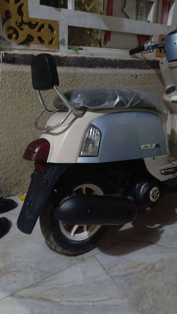 السلام عليكم من رخصت لكروب دراجه بوليس نوزل مديل 2010للبيع سعر 600قفل دراجه كامله مال جناي مكينه مامفتوحه كفرات مابيهاا ختم مكان كربلاء امن الداخلي للستفسار اتصل ***********بي واتساب
