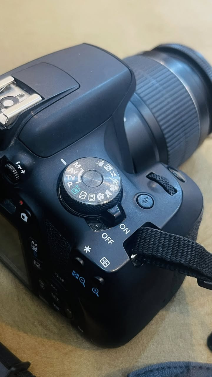 كامره كانون بسعر مناسب مع نموذج من تصويرها
ملحقاتها كامله كارتونها وبطاريات ثنين وشاحنه 

سعرها بس ب 300 الف قفل عنوان البصره موجود توصيل جميع المحافضات ***********
