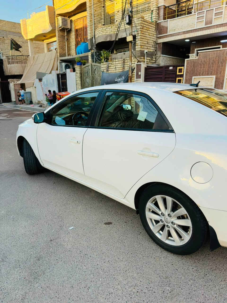 السلام عليكم كيا فورتي 2010 مكينة 2000 دوش السياره بيها منضومة غاز ماشيه 108ميل رقم بغداد بسمي السنوية نافذه  تبريد تدفىة كله شغال زوج تايرات جديد سونار السيارة مرفق بل منشور  السعر 95 الرقم ***********
