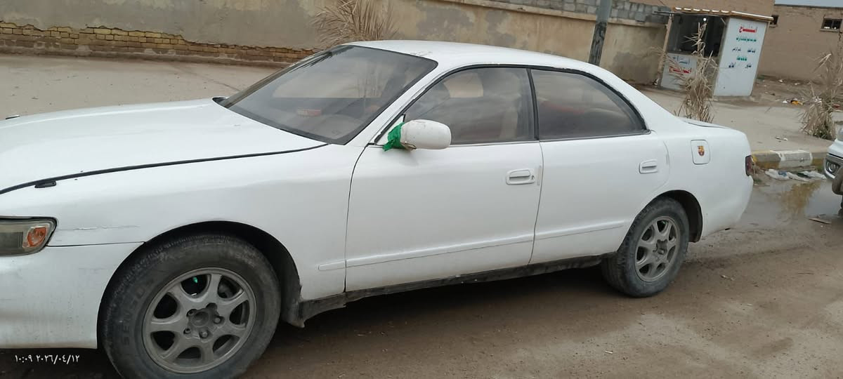 السلام عليكم كرسته شيزر للبيع موديل 95 لون أبيض رقم بغداد مكفوله من الكصه ونقل الجثه والضربه سنويه لغايه 2027 تبريد ثلج مكينه ونجي وكير كفاله تخم تاير جديد  تحويل ثاني يوم السعر ٤٠ ورقه وبيه مجال للاتصال ***********
