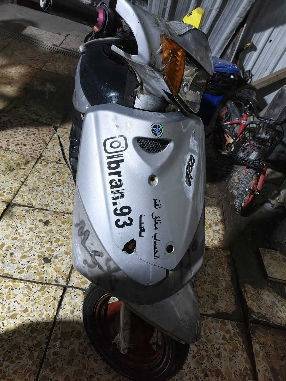 السلام عليكم دراجه ماكس قجمه
كفراتها مضربه ومهموله فتره قصيره نقصها لايت امامي ودبل اشاره فقط 
سعر250وبيها مجال بسيط للاستفسار ***********
