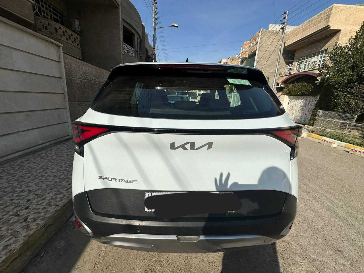 السلام عليكم سبورتج ٢٣ خليجي  باسمي بغداد مشروع وطني رقم انكليزي مكفوله من الضربه والصبغ بيه باردقليل ماشيه  ٤٩  الف
المواصفات
بصمة تشغيل 
بصمة ابواب 
تشغيل عن بعد 
تحكم بالجام عن بعد
لايت ماطور
لدات امامي خلفي
مخارج شواحن بالكشنات
كامره خلفيه
حساس امامي خلفي
شاحن وايرلس
شاشه كار بلي 
كاميرا خلفية
مود درايف مع اربع مودات قياده
نضام نزول المنحدرات
مانع انزلاق اشاير بالمري  
السعر 222وبي مجال هواية🙂  للاتصال ***********8
مكان السياره بغداد حي العلام قرب شركة الببسي .
