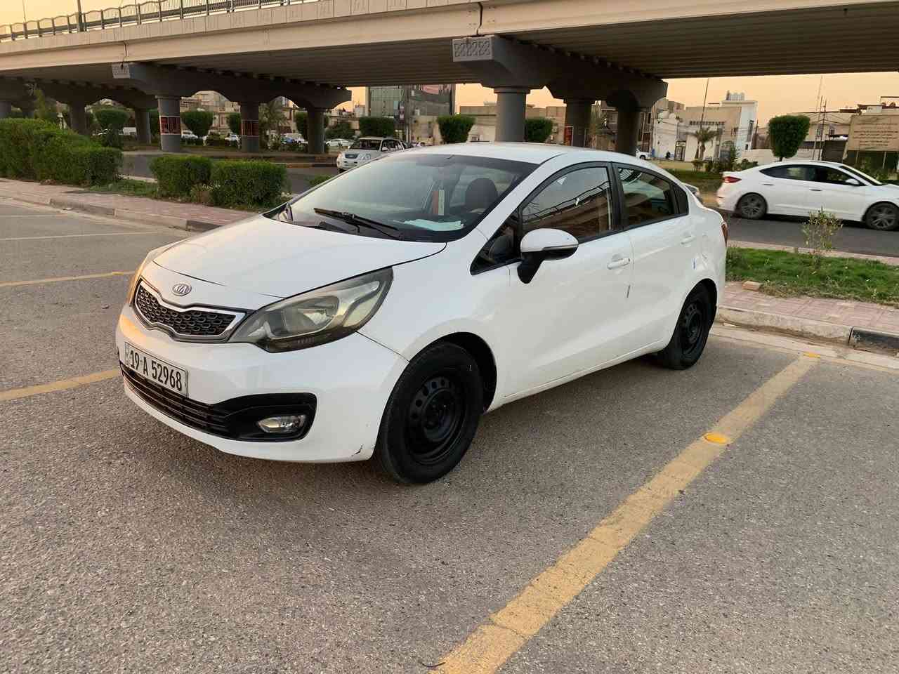 السلام عليكم للبيع كيا ريو موديل 2013 السيارة خليجي محرك 1600 تبريد شغال بيها صبغات ابيع حزام السعر 65 قفل للتواصل ***********
