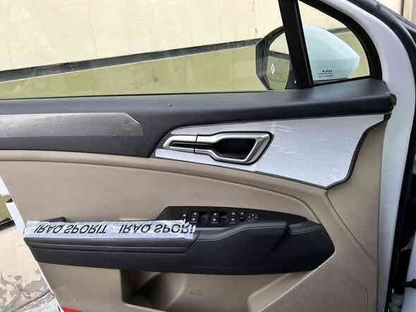 سلام عليكم
سبورتج 2023 مكفوله كفاله عامه عده باارد زغيير كلش بل باب خلفي 

السياره ماشيه 20الف بعدهه جديده بلزكات الشركة 

بصمه ابواب 

مفتاح سياره بصمه عدد  2

سعر 221 بيهه مجال 

استفسار : ***********
