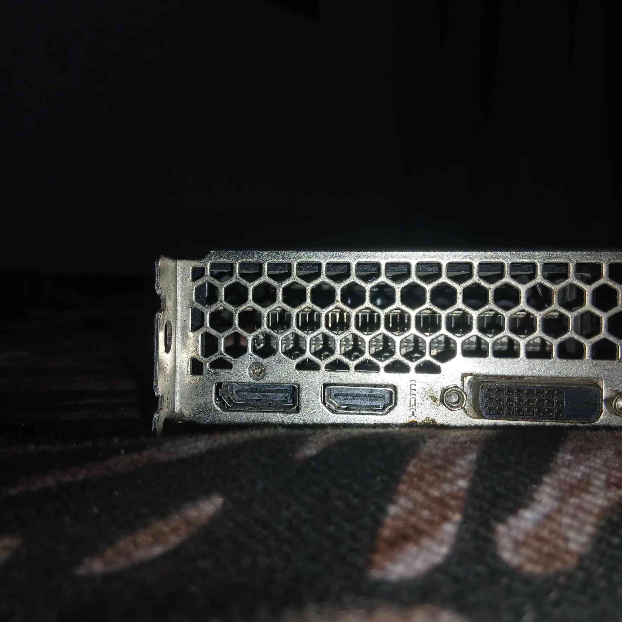 السلام عليكم كرت gtx 1660 6gb كرت نضيف حرارته زينه مابي اي شخط للبيع توصيل موجود سعر ١٦٠ مامتواجد فيسبوك للتواصل
***********
***********
