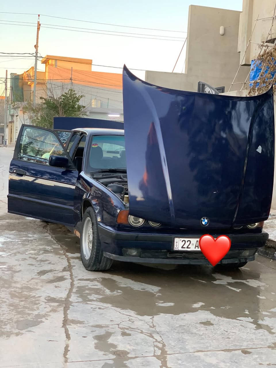 السلام عليكم BMW للبيع
موديل 1993 
محرك 525 دجيتل اصل
كير توماتيك

صبغ عام جماليه 

تبريد شغال

محرك وكير شرط 

سياره بعد احلا من الصور 

شرط الوكله والتحويل

العنوان موصل حي الكندي 

السعر 65

***********

***********
