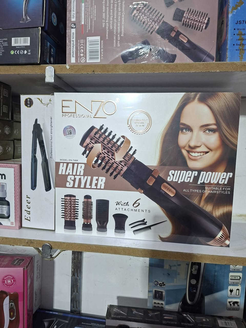 مجموعة من معدات الحلاقه والشسوارات بمختلف الماركات 
#براون #انزو #كيمي #سلفر 
الاسعار مناسبه ويوجد تخفيض 
عنواننا الكائن : ذي قار / الشطره طريق البدعه / حي الامام الصادق / مجاور سنتر جنة الصادق 
هاتف: ***********
