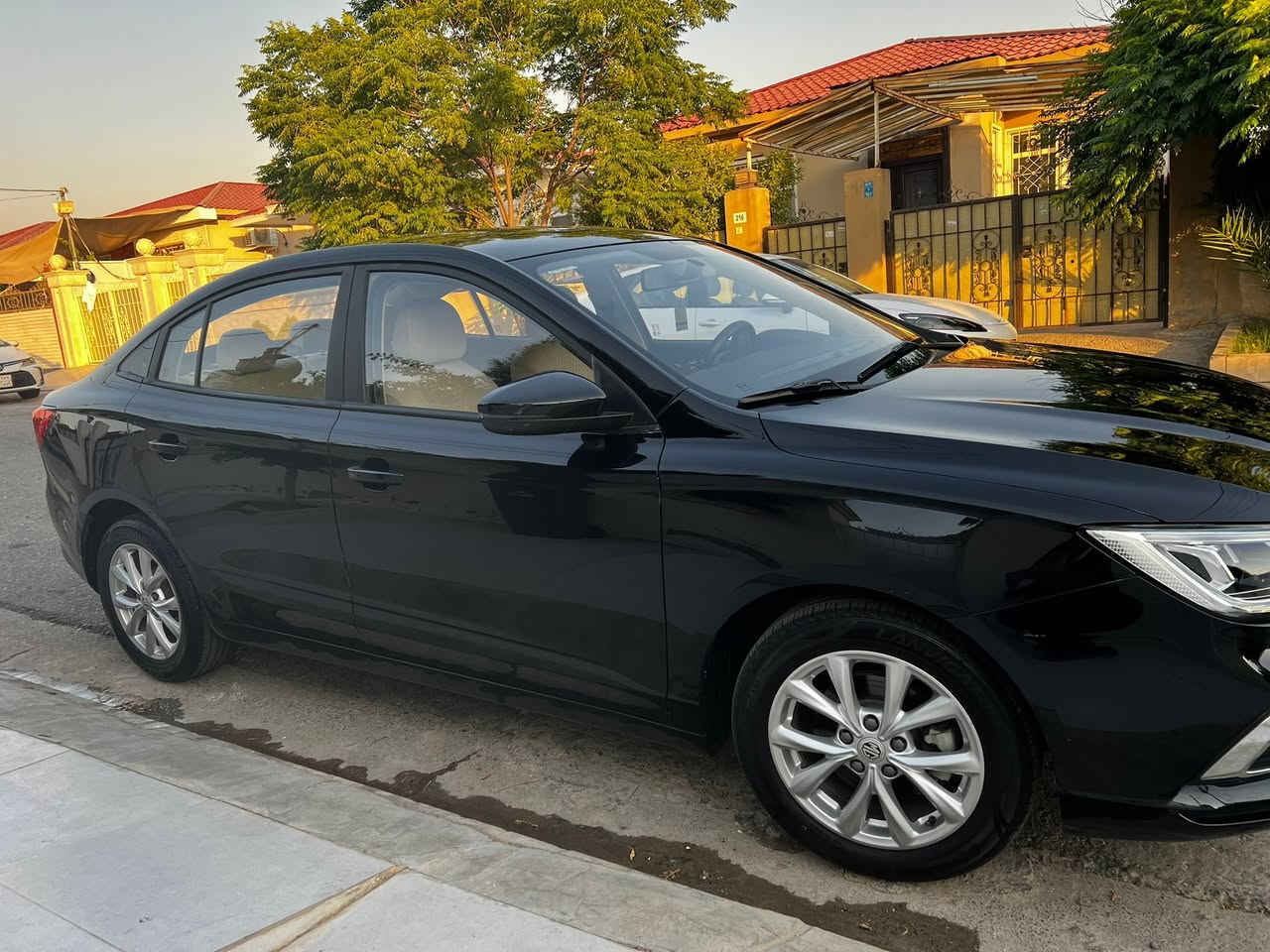 mg 5 2024 هيچي ني يه  101 $ قفل *********** ته نيا لايه كي نوقته نوقته شوختي هه يه (گيچي به نزين ته واو ني يه )
