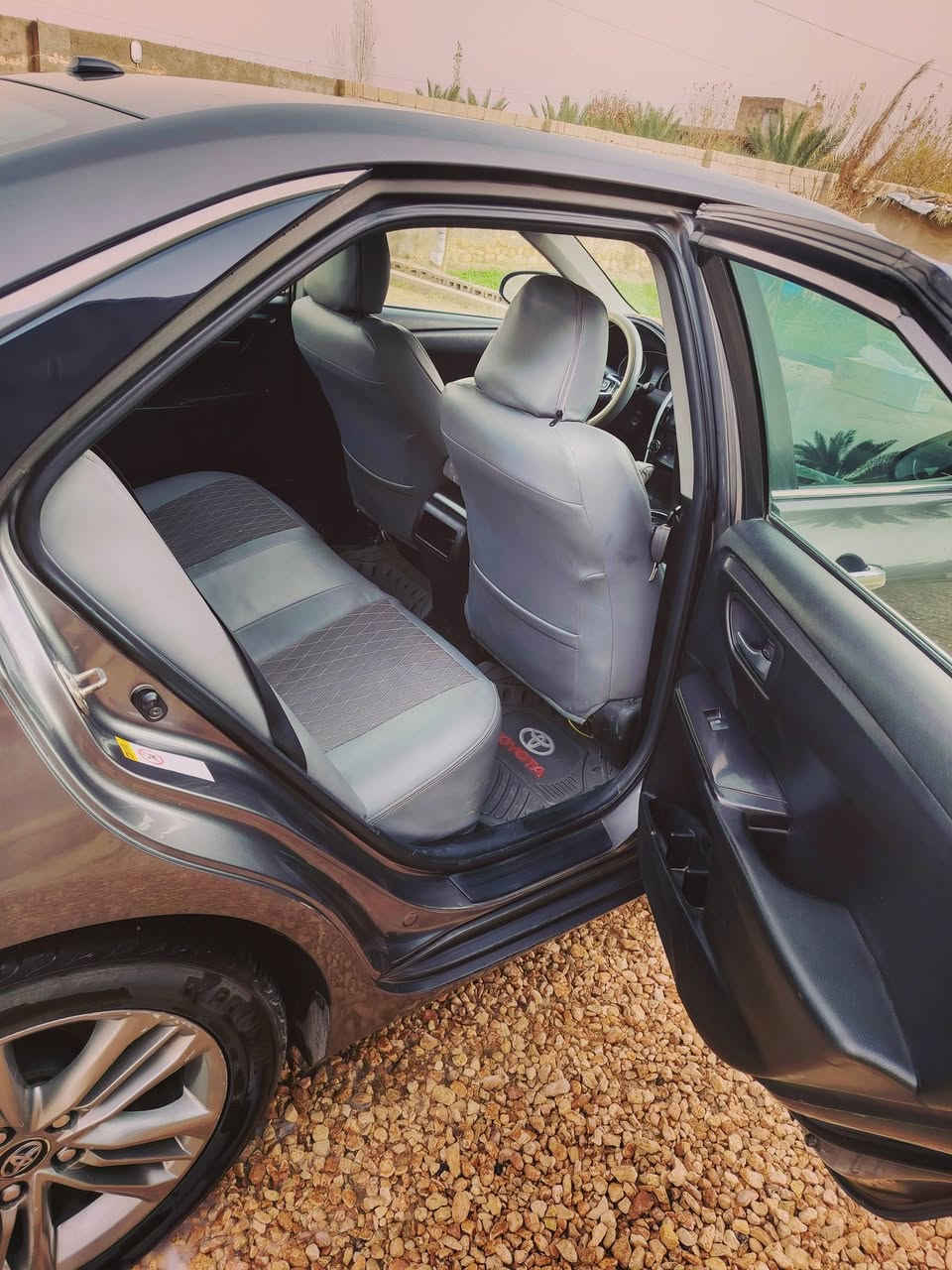 كامري ٢٠٠١٦ الون نفطي بسمي تريد تحويل تريد وكاله طخم تاير موجوده بل الانبار القائم السعر ١٤٥ ورقه أو ابيها مجال هاذه رقمي ***********
