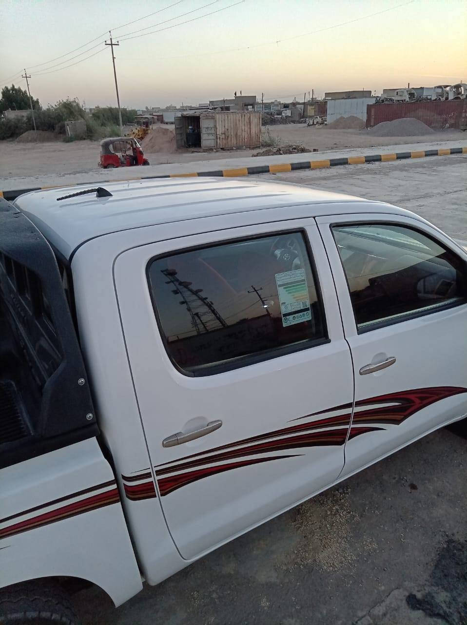 للبيع هايلوكس 2014 كويتي كير او تماتيك كفاله عامه السياره جديده وجاهزه للاخير السعر 208 وبيها مجال للشراي ***********
