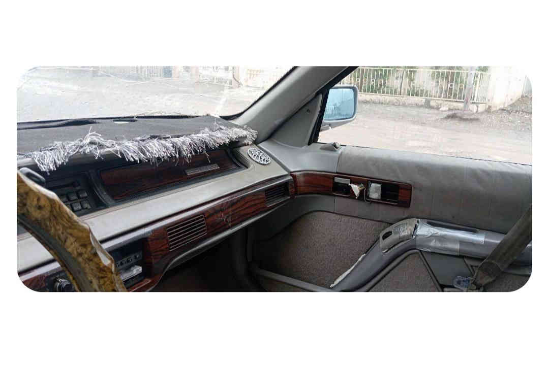 شۆڤرلێت  لۆمینا  ئۆتۆماتیک پێنج گێڕ
جام کارەبای  هەموو گێچەکانی ئیش دەکات گەرمی وڤلچەکانیئیش دەکات  ٤ تایەی  تازەی لەسەرە   سەنەوی کەرکوک  کێشەی مروری نیە دشبولی زۆر خاوێنە  هەموو شتەکانی بیلادە تەسجیل  بیلاد   مەکینەکەی کەمێک بوخاری هەیە   
نرخ  ۱۳ کەمێک معامەلە 
ژم.   *********** رانية
