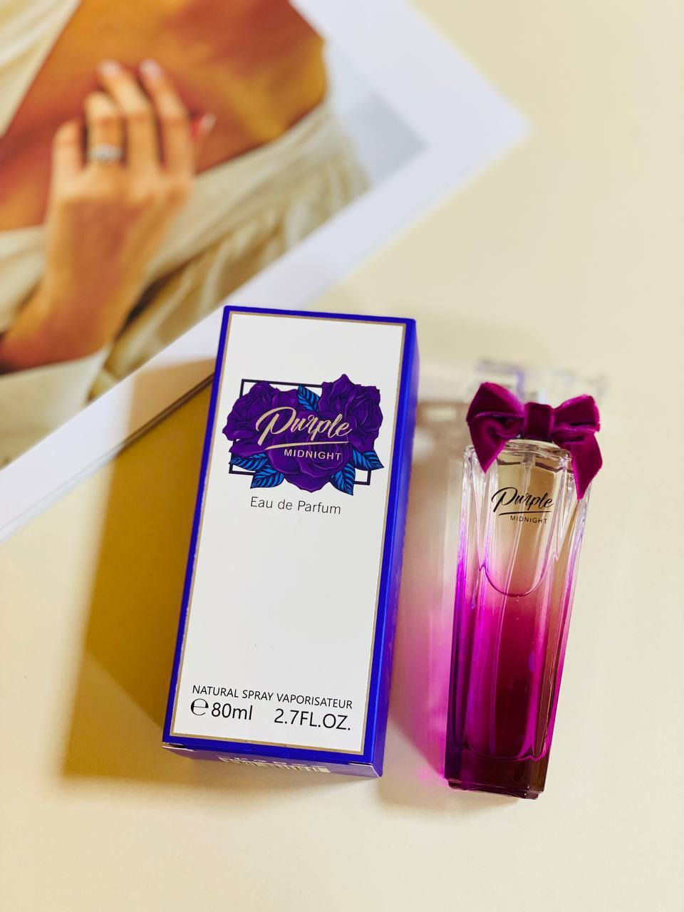 عطر Purple الارجواني للنساء 💜♥️
اصنع قصصاً مذهلة عن حياتك عندما تكون سعيداً ومنتعشاً. ويضمن عطر تريزور ميد نايت روز من لانكوم هذا الشعور. عطره المهدئ يخلق انطباعاً رائعاً يصعب نسيانه🌸
قم برش عطر ميدنايت روز عندما تبدأ يومك، وستبقى رائحته لفترة طويلة. الرائحة التي لا تنسى لمكونات عالية الجودة تجعل مزاجك منتعشاً على الفور. كل لحظة ستكون ممتعة وحيوية مع رائحته المبهجة. عطر تريزور ميدنايت روز من لانكوم هو عطر لا غنى عنه لسيدة جميلة مثلك 🌸

تحتوي على الورد والتوت مما يخلق رائحة حلوة. حلاوة هذه الرائحة تحافظ على مزاجك منتعشاً وتضيف شعوراً ممتعاً إلى الأجواء 🌸

تتكون قاعدة عطر لانكوم للنساء من المسك والفانيلا ورائحة خشب الأرز فيرجينيا يتم المزج بين حلاوة الفانيلا مع رائحة المسك الترابية لصنع عطر مبهج يدوم لساعات طويلة
صنع في بريطانيا 🇬🇧
🇬🇧 اصلي 💯💯💯
السعر ١٢الاف
🚘يوجد خدمة توصيل لجميع محافظات العراق ٤ الاف 🚘


**إذا كنت صاحب هذا الإعلان وتريد حذفه لأي سبب، رجاءا أرسل رسالة إلى الدعم الفني**