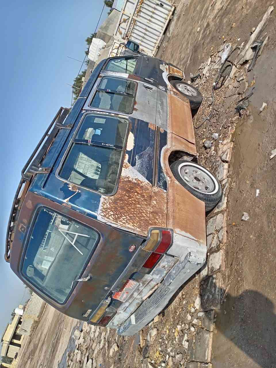 سلام عليكم كيه بسته موديل ٩٥ محرك ٣٠٠٠ جديد كير وكسل حداديه نضيفات جدن  السياره معمره جديد لسعر ١٥ اشراي يتصل وبيه خير ويدلل ***********
