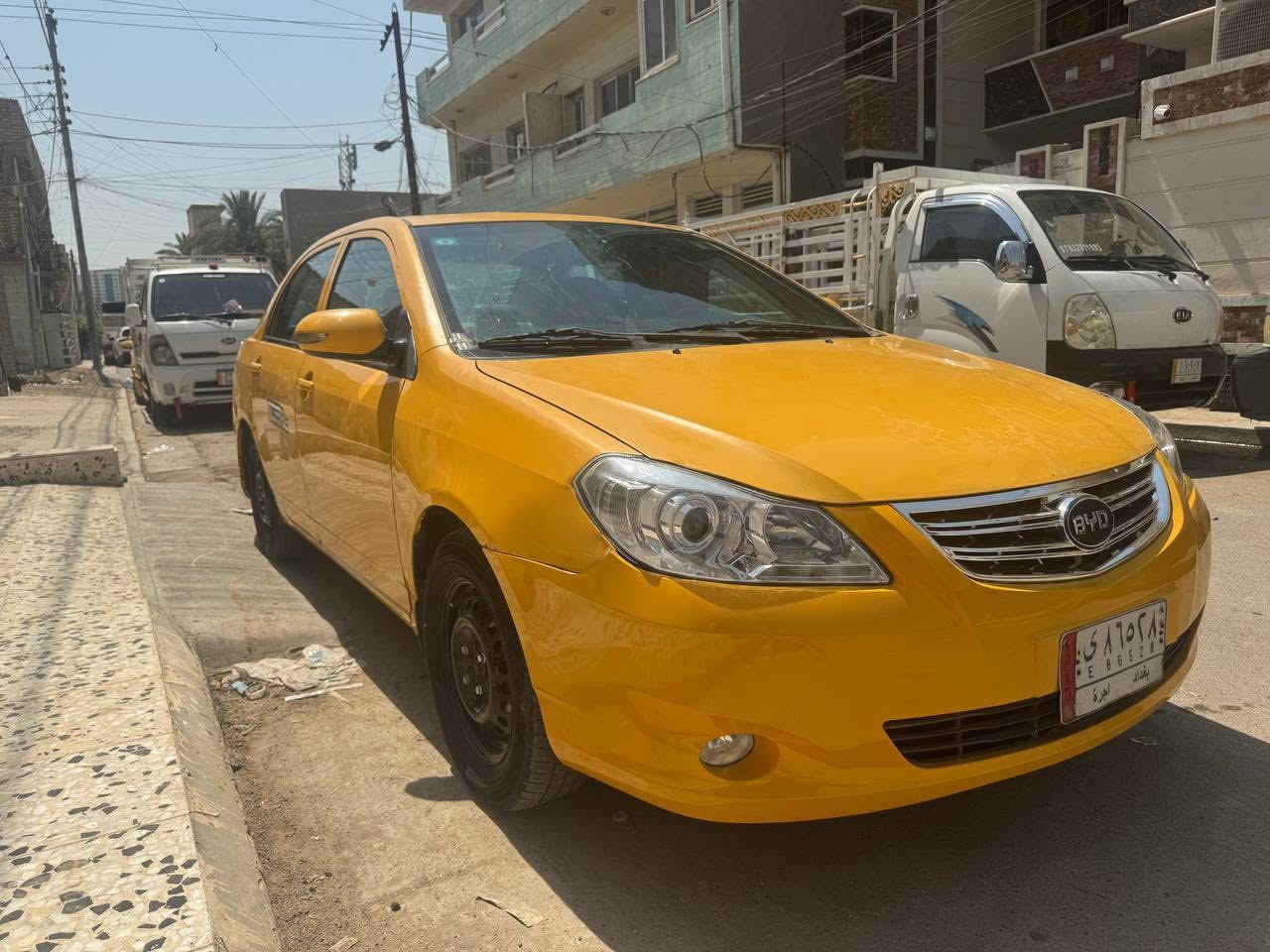 السلام عليكم BYD2013 كير عادي السيارة مابيها صبغ ولا ضربه المكينة بيها تبخير وتنزل من سعر السيارة ودرايم شفت جهة السايق  + بيها منظومة غاز  ***********
