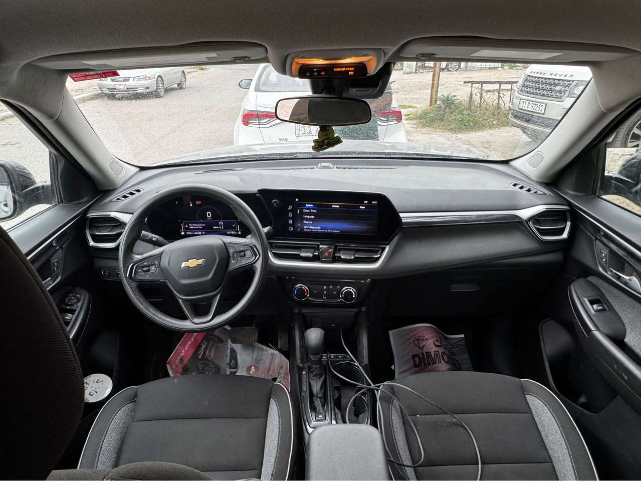 السلام عليكم 
للبيع شوفر ليت تريل بلايزر 2024 
سياره حادثه من امريكه قطع خفيف
بس صار بيه قطع صبغ ابيع حزام
بجم كبس وحوض وجنطه بلادي 
بدون ايرباك فقط برده 
سياره جاهزه بدون اي نقص كامله مكمله 
تريد بدون رقم او تريد مرقم
بدون رقم سعره 107 
مع الرقم 122 
مواصفات السياره RS 
داخل دجيتل
بصمه تشغيل عن بعد 
ماشيه 20 الف كيلو
مكاني بغداد حي الجهاد
*********** بغداد, العراق
