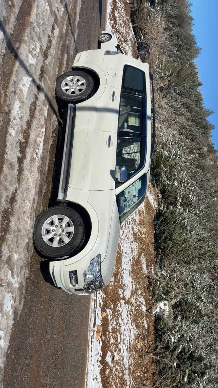 سلام عليكم باجيرو موديل 2011سيارة جديدة فول مواصفات حبتور لون صدفي مكفولة لاظربة ولا صبغ سنوية بسمي محدثة بيدي مال موديل 2020 وشاشة محدثة السيارة بدون ظربة ولا صبغ التحديث لجمالية فقط مكينة وكير مكفولاة صدر جديد خافي امامي التبريد ثلج وماكو حماوة  كاملة مكملة متصرف عليهة ربع وكلشي شغال بيهة وعلابلاد ماشية 147/ وقابلة لزيادة ميحتاج اكتب المواصفات الحبتور معروف فول فول الشراي يتصل ويدلل مكاني بغداد الراشدية التصال ع *********** السعر 168وبيهة مجال قليل
