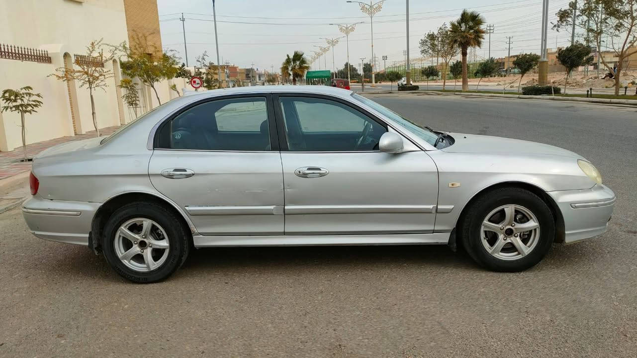 سلام عليكم للبيع سوناتا موديل 2005
رقم بغداد الدولي بأسمي هزه جديده تخم تاير جديد حداديتها حلوه محرك أربعة سلندر مال حاويه تبريد شغال 
كهربائيات شغاله كله السعر 58وبي مجال مكاني كربلاء 📞 
***********
