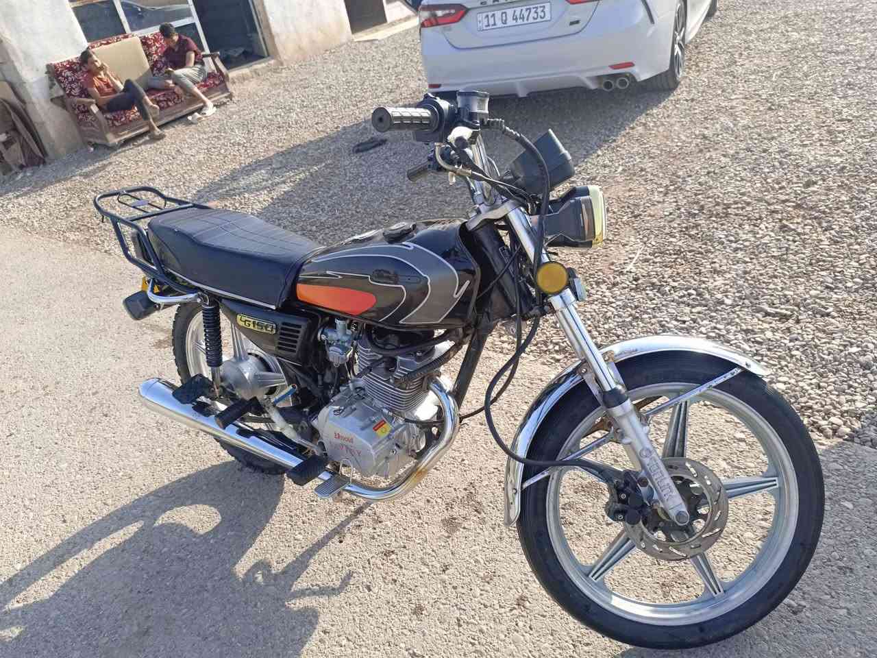 سلام عليكم دراجه سيفان موديل 2020 كامله ع كل عيب اواراق بيها السعر 400 وبيها مجال ***********
