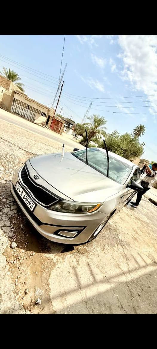 كيا اوبتما 2015 وارد امريكي حادثها جاملغ وباب السايق بسيط كلش وبلعراق جاملغ عكس بي بارد ومرشوش بدون معجون بدون داخل بدون ايرباك
🔧 الگير والمحرك سليمات ممفتوحات شركه – محرك 2400 ماشيه سياره 200الف
رقم دهوك باسمي تحويل ثاني يوم
سنويه لل 2029

🛠️ المواصفات  :
✅ نقط عمياء
✅ تحكم ستيرن جهتين 
✅ شاشة أعطال
✅ إشارات بالمرايات
✅ بلوتوث + AUX
✅ حساس ضغط الإطارات
✅ 3 أنظمة قيادة: عادي • سبورت • إيكو
✅ مانع انزلاق
✅مثبت سرعة
✅ تخم تاير جديد لايت جديد
🚗 السيارة جاهزة من كلشي  
مكاني ديوانية 
للإستفسار أكثر التواصل خاص أو على رقم الهاتف 
‏‪***********
‏‪0773 708 5004‬‏
 السعر 110 وبي مجال كلش بسيط
