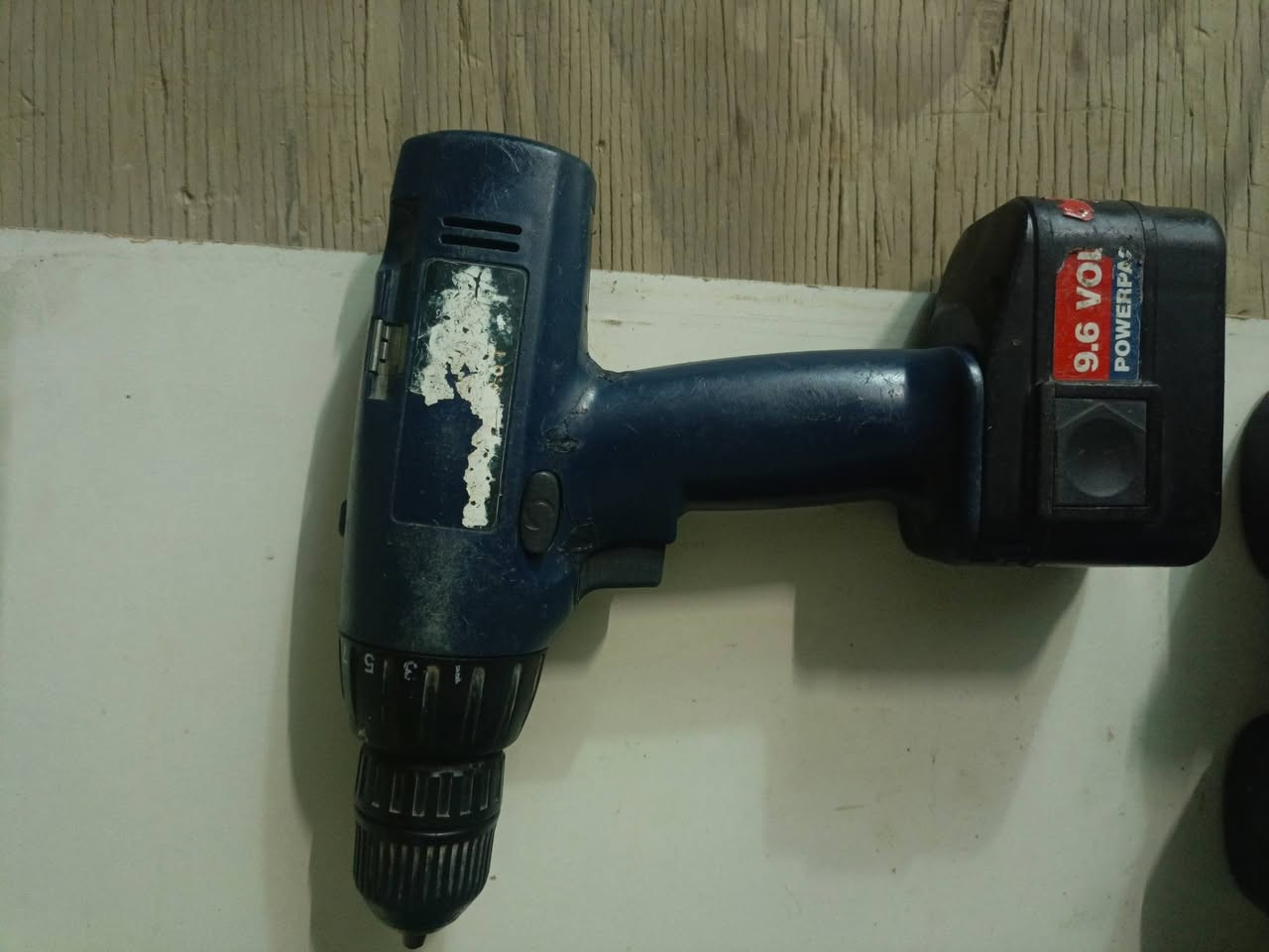 عندي هذني دريلات شغلات الله شاهد بس شاحنة مالتهن ماعندي اشغلهن على بطارية مال دراجة. عدد3.  وبطاريات 4. مكان بغداد


**إذا كنت صاحب هذا الإعلان وتريد حذفه لأي سبب، رجاءا أرسل رسالة إلى الدعم الفني**