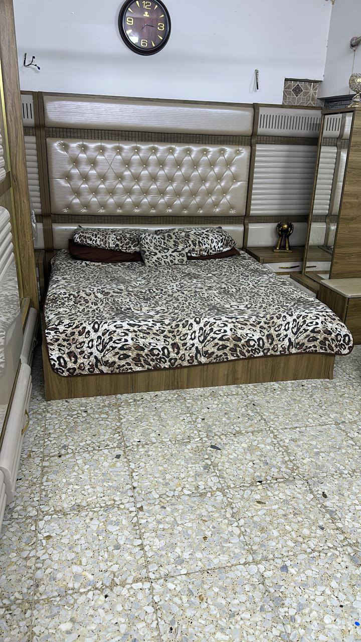 اسلام عليكم غرفة للبيع نضيفه
الامين الثانيه سعر مليون و200 وبيهه مجال بسيط 
***********
