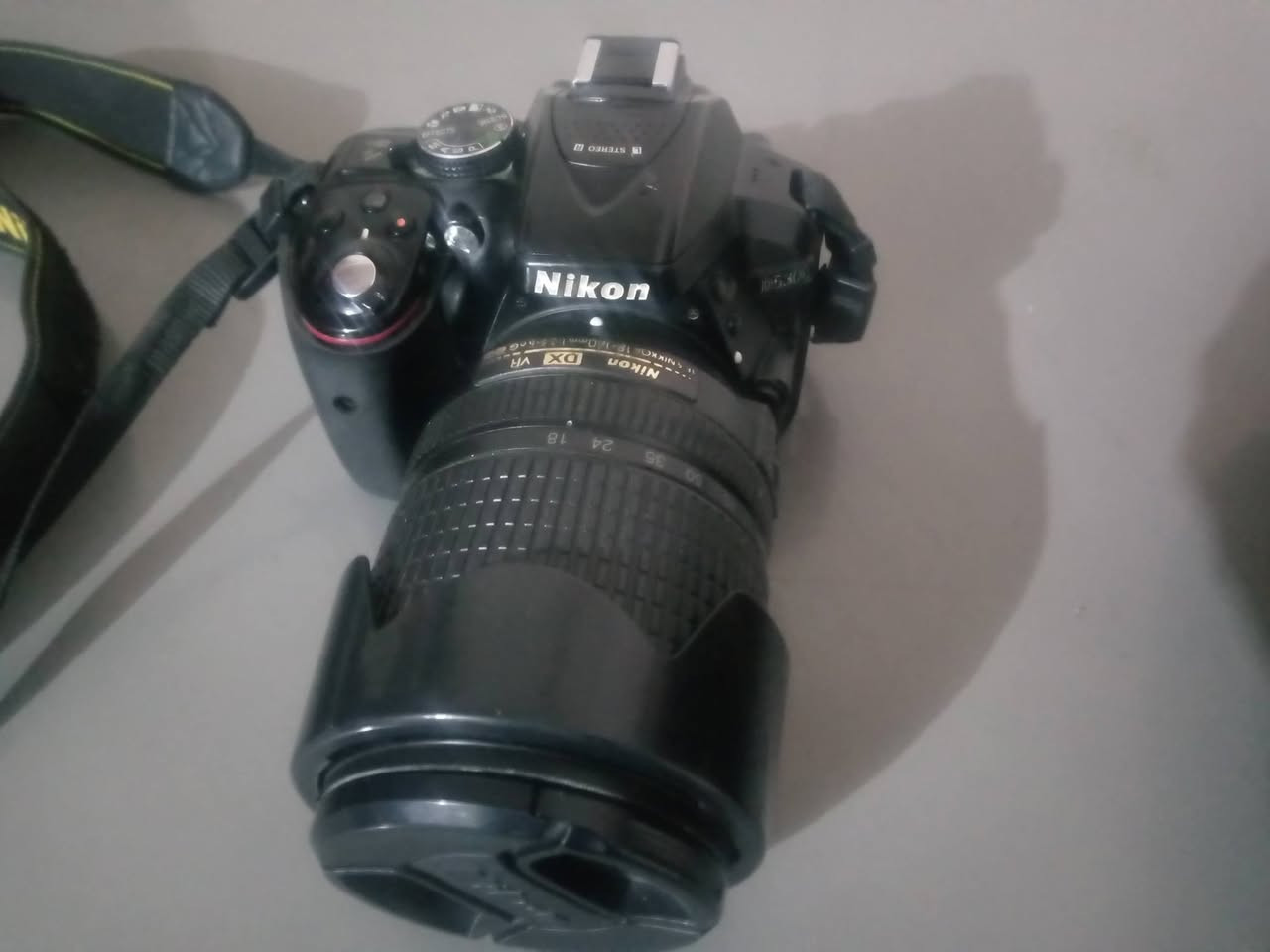 Nikon 7100
Nikon 5300
زوم تسجيل صوت
للبيع 
للاستفسار ***********
