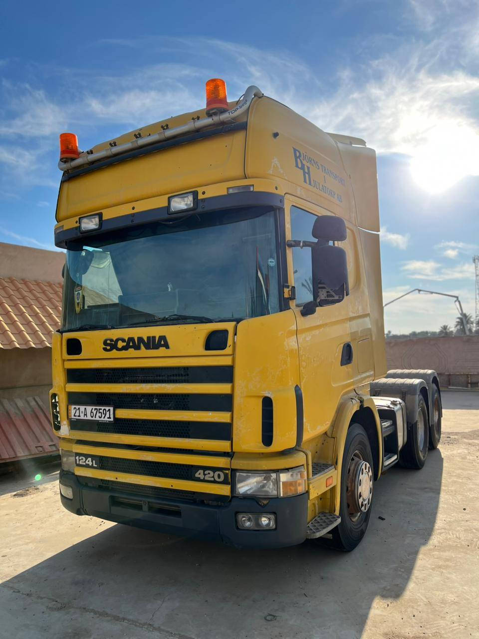 السلام عليكم سكانيا سحال 2003 مكينه 420 خطين لا تبخير ولا تنقيص كير 3x3 شاصي مكفول سنويه قبل شهر طلعت ***********
