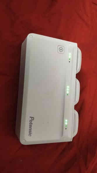 السلام عليكم
درون بوتن سنك .اتوم 
للبيع .
مواصفات
3بطاريات 
شاحن خاص
تخم ريش
جي بي اس
رجوع ذاتي لتفس النقطه
حساسات وقوع 
المدى 4 كيلو
ارتفاع 800 متر
مدة الطيران 28 دقيقه 
ثلاث وضعيات قياده 
كامره كومبو فور كي HD
تتبع اشخاص او سيارات 
معالج رياح ثبات خرافي 
هواي بيها مواصفات 
السعر 350
المكان ذي قار قضاء النصر ماكو توصيل الي يريدها يجي ويطيرها ويشوفعا بعينه
رقم ***********
